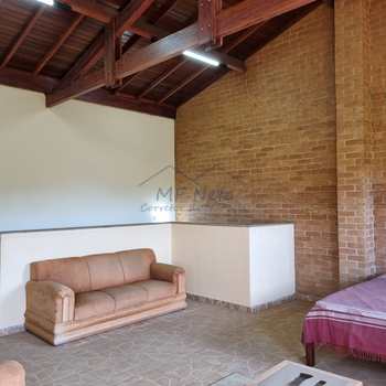 Casa em Pirassununga, bairro Jardim do Lago