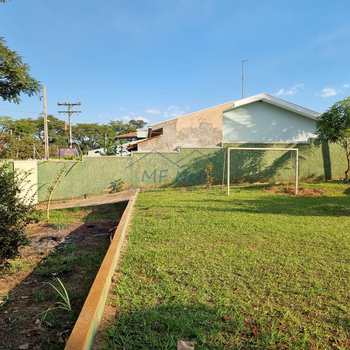 Casa em Pirassununga, bairro Jardim do Lago
