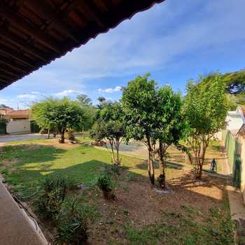 Casa em Pirassununga, bairro Jardim do Lago
