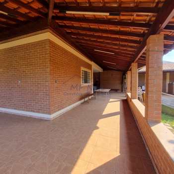 Casa em Pirassununga, bairro Jardim do Lago
