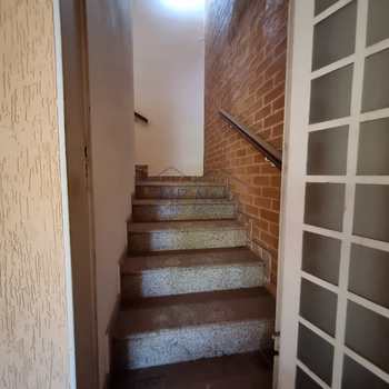 Casa em Pirassununga, bairro Jardim do Lago