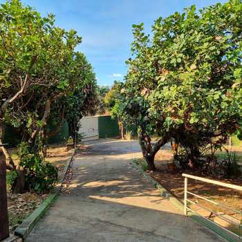 Casa em Pirassununga, bairro Jardim do Lago