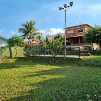 Casa em Pirassununga, bairro Jardim do Lago