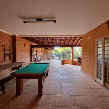 Casa em Pirassununga, bairro Jardim do Lago