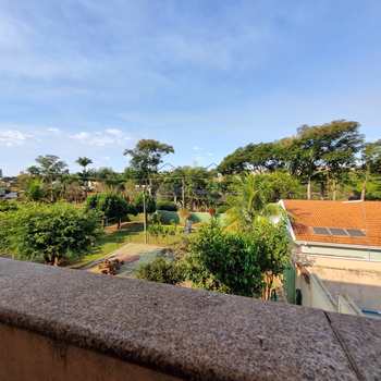 Casa em Pirassununga, bairro Jardim do Lago