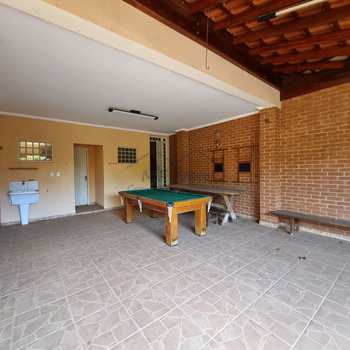Casa em Pirassununga, bairro Jardim do Lago