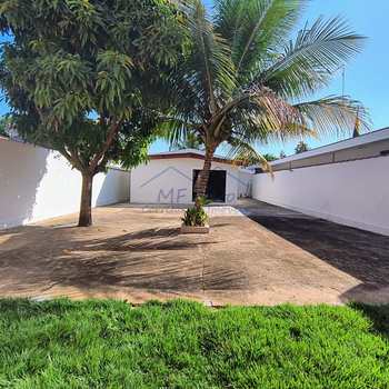Casa em Pirassununga, bairro Jardim Eldorado