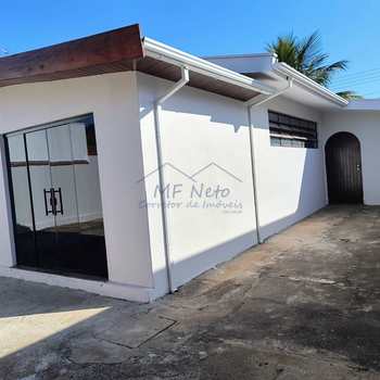 Casa em Pirassununga, bairro Jardim Eldorado