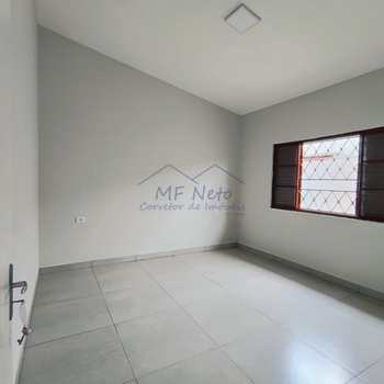 Casa em Pirassununga, bairro Jardim Eldorado