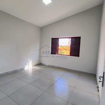 Casa em Pirassununga, bairro Jardim Eldorado