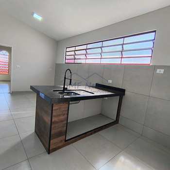 Casa em Pirassununga, bairro Jardim Eldorado