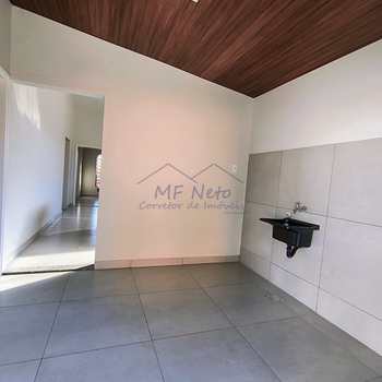 Casa em Pirassununga, bairro Jardim Eldorado