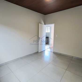 Casa em Pirassununga, bairro Jardim Eldorado