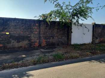 Terreno, código 10133514 em Pirassununga, bairro Vila Brasil