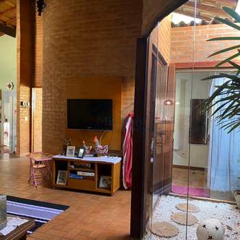 Casa em Pirassununga, bairro Jardim Rosim