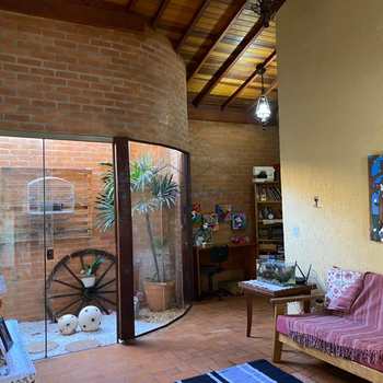 Casa em Pirassununga, bairro Jardim Rosim