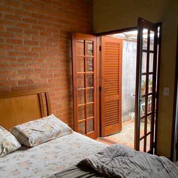 Casa em Pirassununga, bairro Jardim Rosim