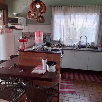 Casa em Pirassununga, bairro Jardim Rosim