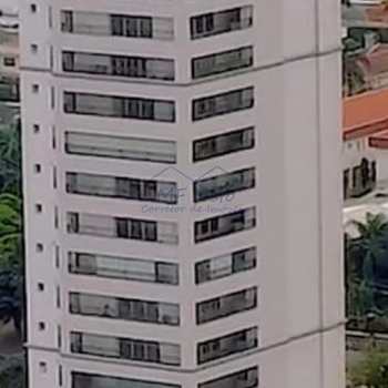 Apartamento em Pirassununga, bairro Edifício Maison Royale