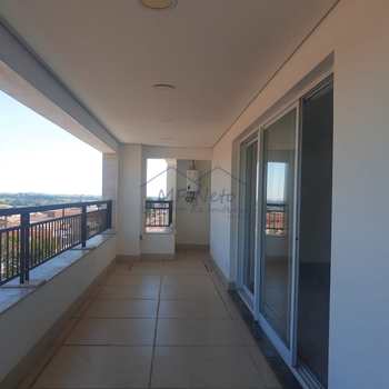 Apartamento em Pirassununga, bairro Edifício Maison Royale
