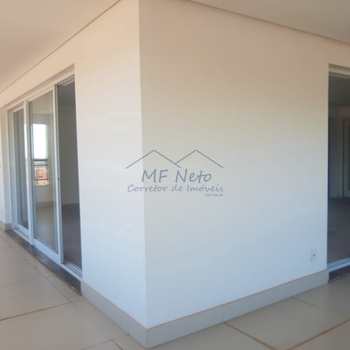 Apartamento em Pirassununga, bairro Edifício Maison Royale