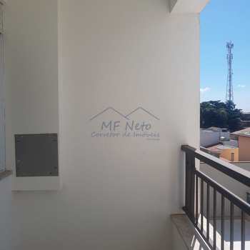 Apartamento em Pirassununga, bairro Edifício Maison Royale