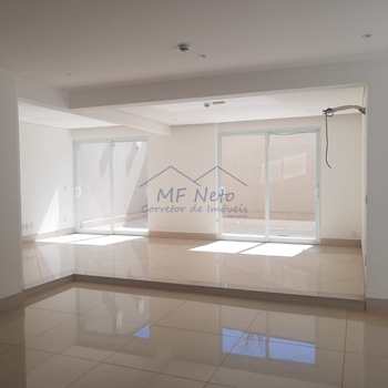 Apartamento em Pirassununga, bairro Edifício Maison Royale