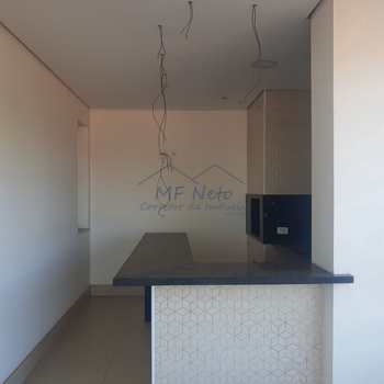 Apartamento em Pirassununga, bairro Edifício Maison Royale