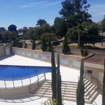 Apartamento em Pirassununga, bairro Edifício Maison Royale