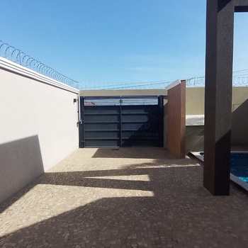 Prédio Residencial em Pirassununga, bairro Residencial Himalaia