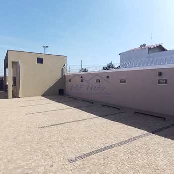 Prédio Residencial em Pirassununga, bairro Residencial Himalaia