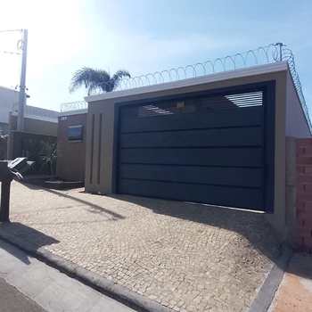 Prédio Residencial em Pirassununga, bairro Residencial Himalaia