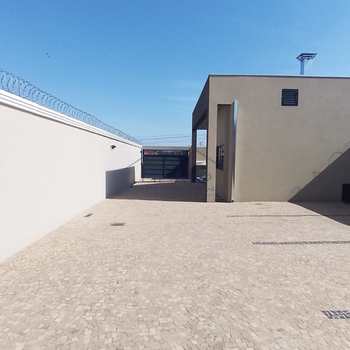 Prédio Residencial em Pirassununga, bairro Residencial Himalaia