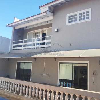 Sobrado em Pirassununga, bairro Jardim Limoeiro