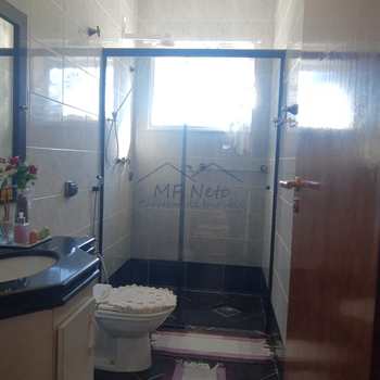 Sobrado em Pirassununga, bairro Jardim Limoeiro