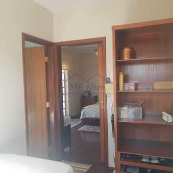 Sobrado em Pirassununga, bairro Jardim Limoeiro