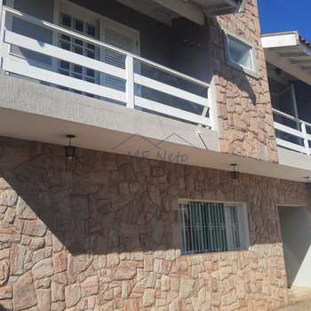 Sobrado em Pirassununga, bairro Jardim Limoeiro