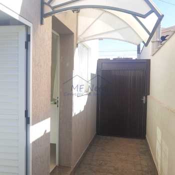 Sobrado em Pirassununga, bairro Jardim Limoeiro