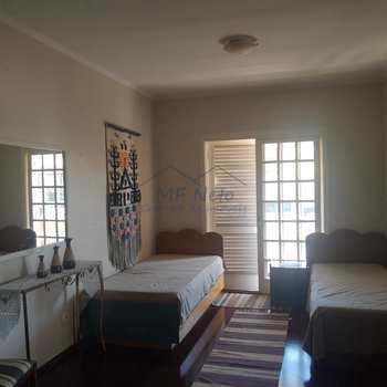 Sobrado em Pirassununga, bairro Jardim Limoeiro