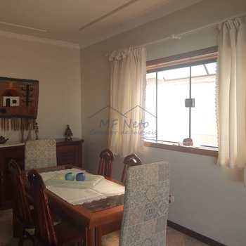 Sobrado em Pirassununga, bairro Jardim Limoeiro