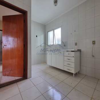 Apartamento em Pirassununga, bairro Residencial Suzana