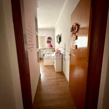 Casa em Pirassununga, bairro Jardim Terras de San José