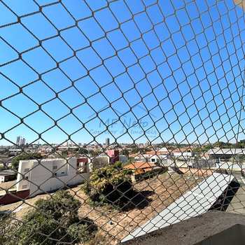 Apartamento em Pirassununga, bairro Rosário