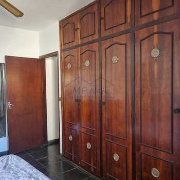 Casa em Pirassununga, bairro Jardim Roma