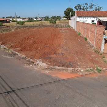 Terreno Comercial em Pirassununga, bairro Jardim Milenium