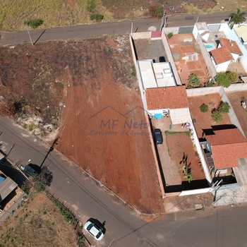 Terreno Comercial em Pirassununga, bairro Jardim Milenium