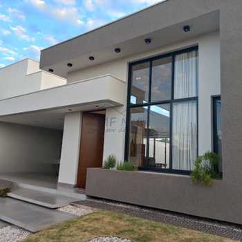 Casa de Condomínio em Pirassununga, bairro Portal dos Jerivás