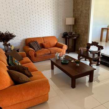 Casa em Pirassununga, bairro Cidade Jardim