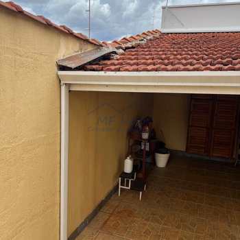 Casa em Pirassununga, bairro Cidade Jardim