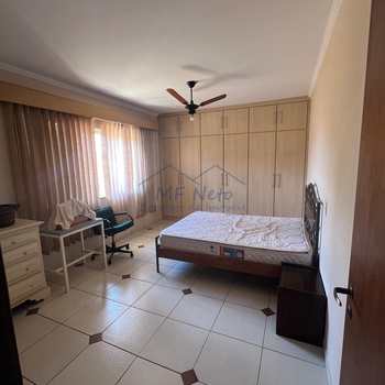 Casa em Pirassununga, bairro Cidade Jardim
